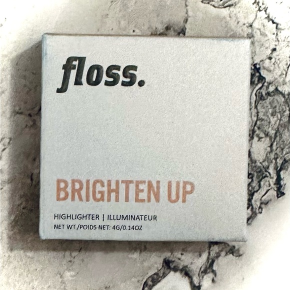 FLOSS BEAUTY || Brighten Up Champagne Highlighter in Sunlit ☀️NEW IN BOX☀️ - Picture 3 of 6